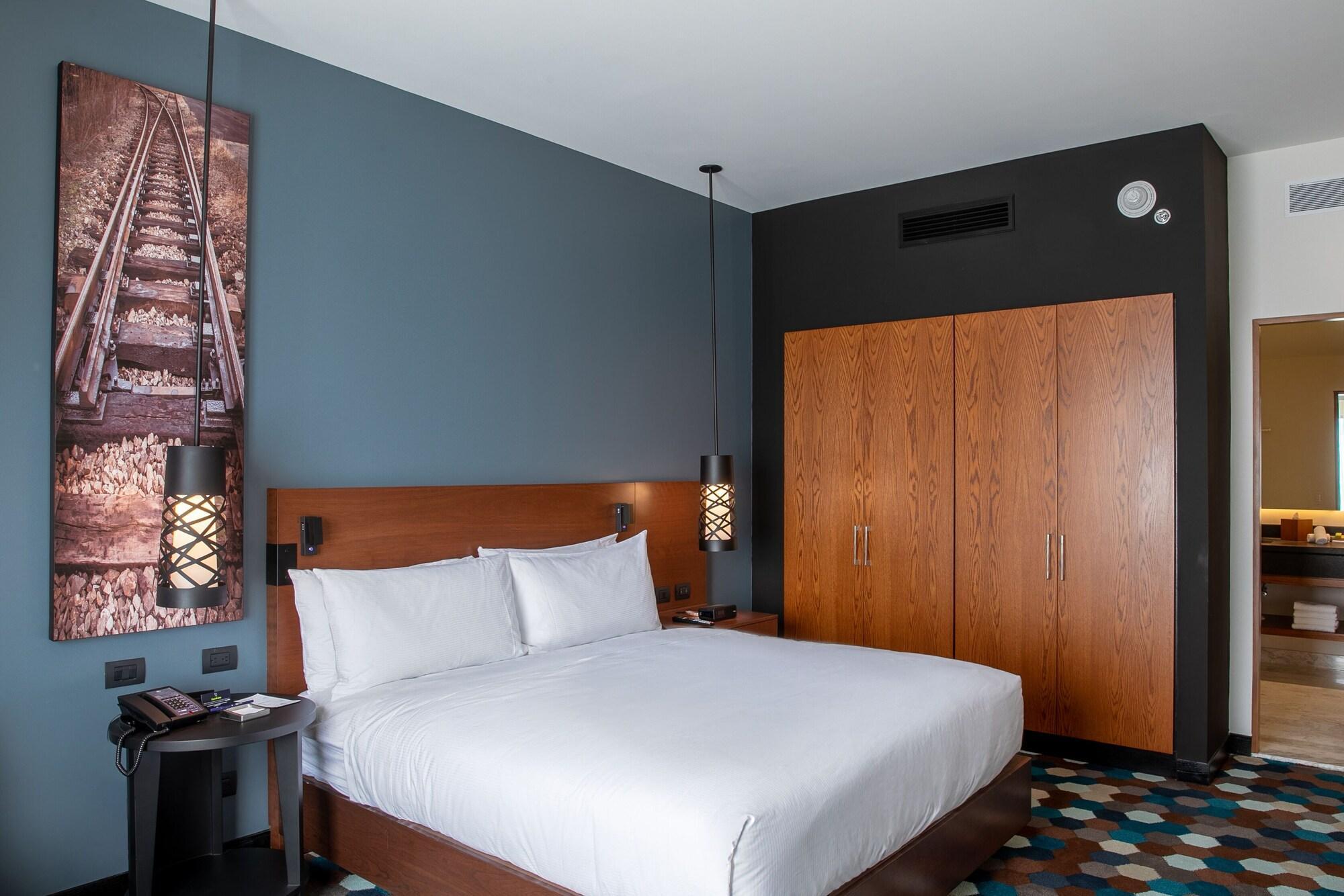 Doubletree By Hilton Celaya Celaya  Extérieur photo