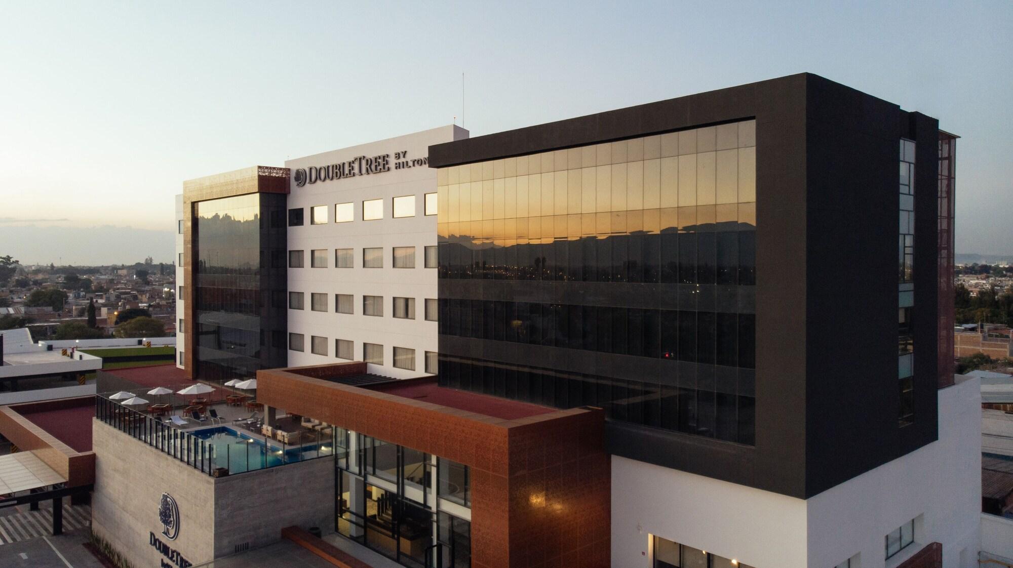 Doubletree By Hilton Celaya Celaya  Extérieur photo