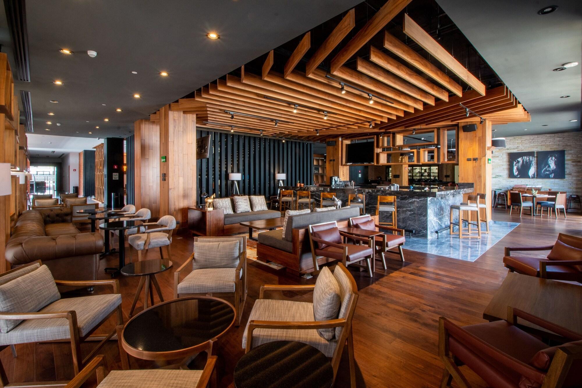 Doubletree By Hilton Celaya Celaya  Extérieur photo