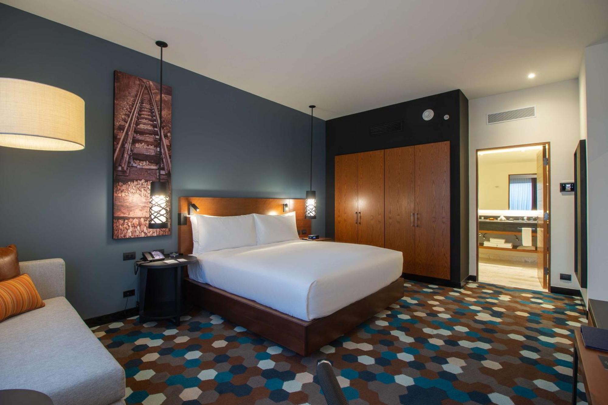Doubletree By Hilton Celaya Celaya  Extérieur photo